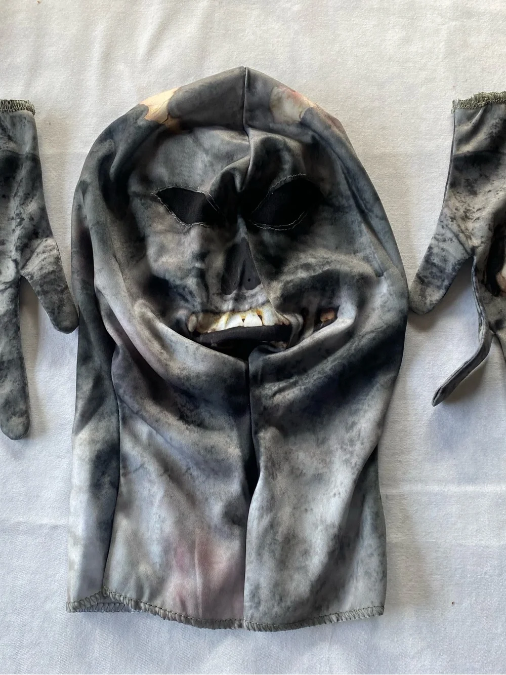 Kids Scary Halloween Mask Hood and Gloves Costume Set